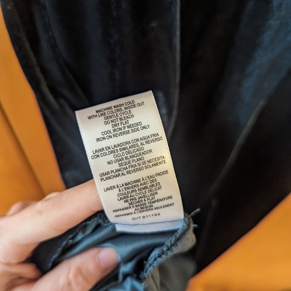 NWT Taylor Dark Emerald Green Velvet Dress Size 4 - Picture 7 of 7